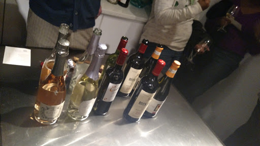 Bar «Wine on High Bar & Retail», reviews and photos, 789 N High St, Columbus, OH 43215, USA