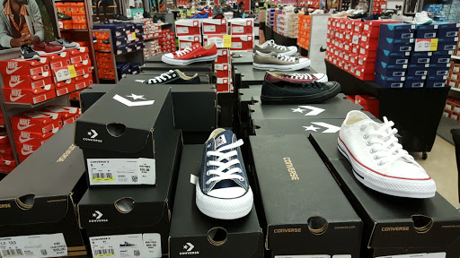 Shoe Store «Shoe Carnival», reviews and photos, 2080 Henderson Mill Rd, Atlanta, GA 30345, USA