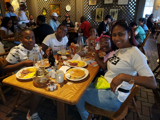 American Restaurant «Cracker Barrel Old Country Store», reviews and photos, 1458 Southlake Plaza Dr, Morrow, GA 30260, USA