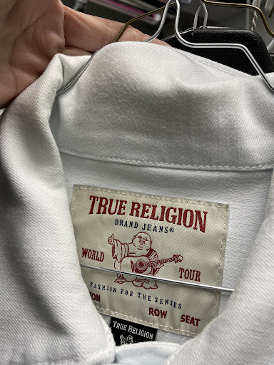 Dry Cleaner «Lapels Dry Cleaning Tampa», reviews and photos, 17503 Preserve Walk Ln, Tampa, FL 33647, USA