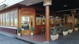 Anita Pub & Cafe