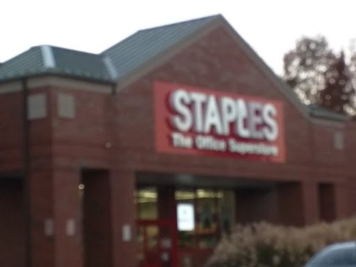 Staples, 10 W Rd, Newtown, PA 18940, USA, 