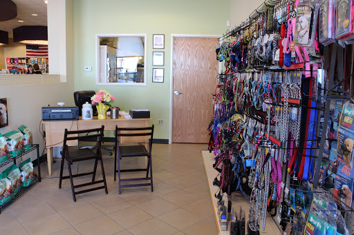 Animals «Petz Place Dog Food, Pet Supplies Store and Grooming», reviews and photos, 890 N Estrella Pkwy #100, Goodyear, AZ 85338, USA