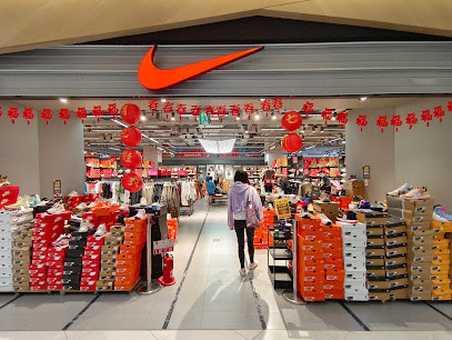 Nike outlet 尚智台中秀泰店