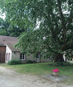 Earl Lavaux Des Morins à Barbey