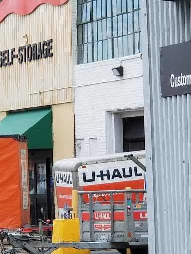 Truck Rental Agency «U-Haul Moving & Storage at Downtown», reviews and photos, 1301 Monticello Ave, Norfolk, VA 23510, USA