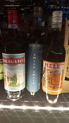 Liquor Store «Pig Liquors», reviews and photos, 519 S Presa St, San Antonio, TX 78205, USA