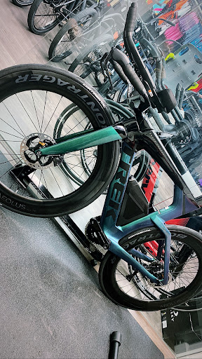 Bicycle Store «City Bikes Aventura», reviews and photos, 20335 Biscayne Blvd, Aventura, FL 33180, USA