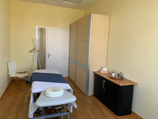 Russi Massagepraxis in Zug