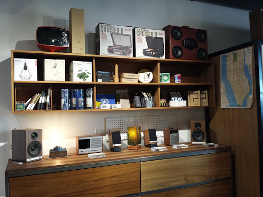 Electronics Store «Dijital Fix», reviews and photos, 820 Valencia St, San Francisco, CA 94110, USA