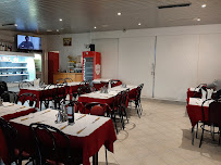 Atmosphère du Restaurant portugais Chez Braganca à Argenteuil - n°1