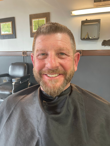 Barber Shop «Big 4 Barbershop», reviews and photos, 500 E Court Ave, Jeffersonville, IN 47130, USA