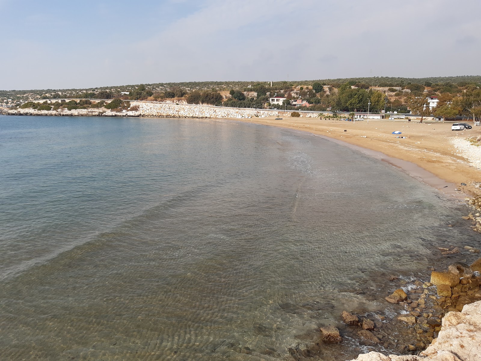 Φωτογραφία του Ayas beach II με φωτεινή άμμος επιφάνεια