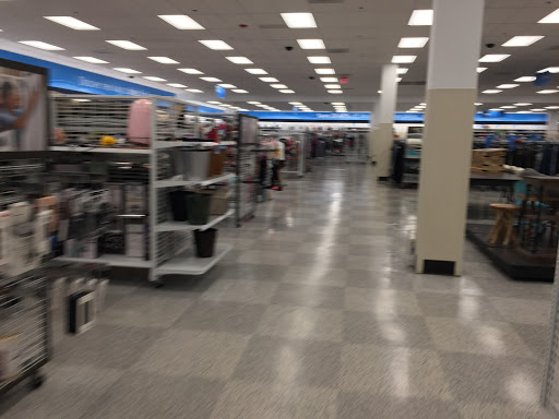 Clothing Store «Ross Dress for Less», reviews and photos, 1237 E Golf Rd, Schaumburg, IL 60173, USA