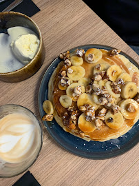 Pancake à la banane du Restaurant brunch Parenthèse eat & drink à Paris - n°4
