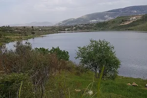 منتزه مطل البحيرة - بحيرة القرعون image