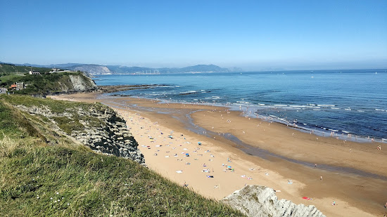 Atxabiribil Beach