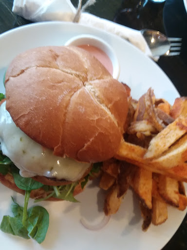 Bar «Jackpot Bistro», reviews and photos, 1652 NW Fairview Dr, Gresham, OR 97030, USA