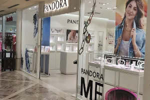 Pandora Concept Store image