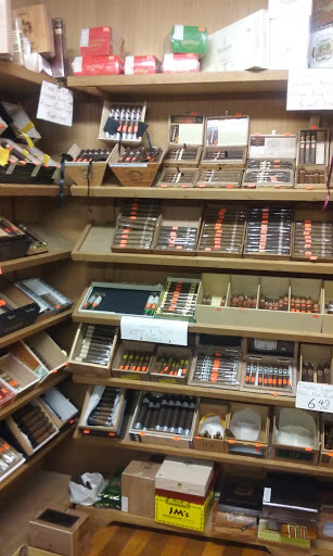 Tobacco Shop «Redondo Cigar & Tobacco», reviews and photos, 1710 Aviation Blvd, Redondo Beach, CA 90278, USA
