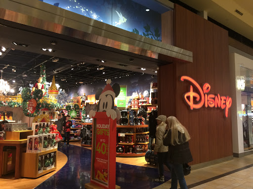 Disney Store, 313 Smith Haven Mall, Lake Grove, NY 11755, USA, 