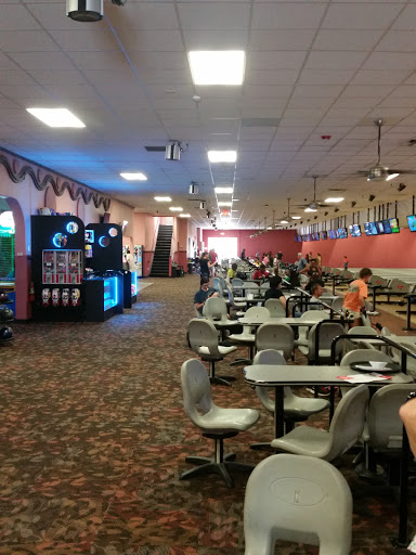 Bowling Alley «Shore Lanes Bowling Center», reviews and photos, 600 N Courtenay Pkwy, Merritt Island, FL 32953, USA