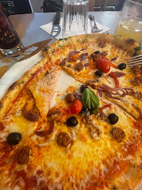 Pizza du Restaurant italien La Bella Donna à Paris - n°17