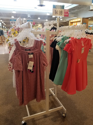 Department Store «Bealls Store», reviews and photos, 3565 Lakeland Highlands Rd, Lakeland, FL 33803, USA