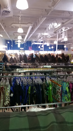 Thrift Store «Arizona Ave & Pecos Goodwill Retail Store & Donation Center», reviews and photos