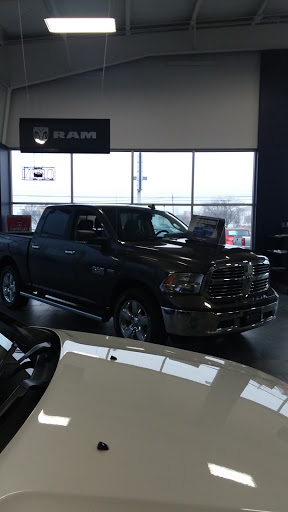 Car Dealer «Wilmington Auto Center», reviews and photos, 1780 Rombach Ave, Wilmington, OH 45177, USA