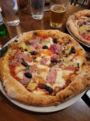#1 best pizza place in Schaumburg - Napoli Per Tutti