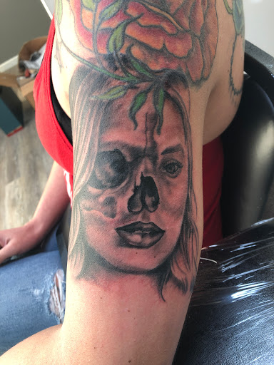 Tattoo Shop «Eclectic Tattoo Co», reviews and photos, 7054 Avon Belden Rd, North Ridgeville, OH 44039, USA