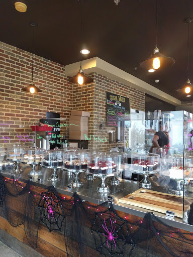 Bakery «Sugar Vault Desserts & Bakery», reviews and photos, 5606 Baltimore Ave, Hyattsville, MD 20781, USA