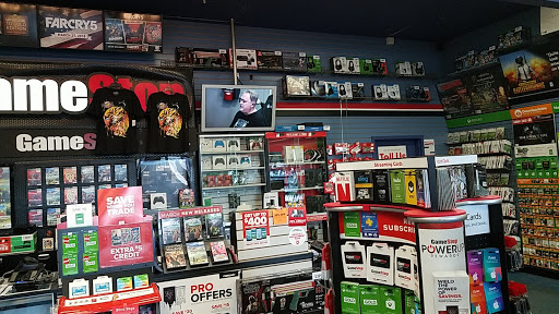 GameStop, 21505 Market Pl NW #103, Poulsbo, WA 98370, USA, 