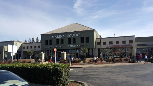Outlet mall Oakland