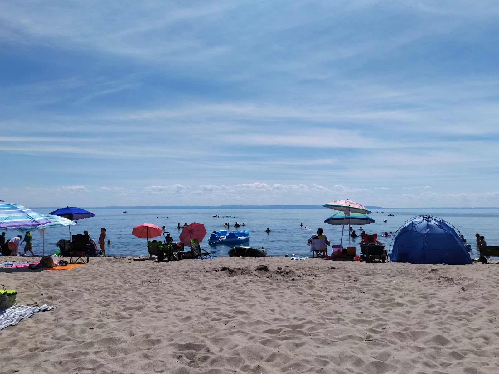 Fotografie cu Tiny Beach zonă sălbatică