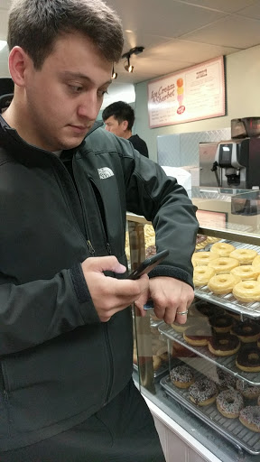 Donut Shop «Lee Donuts», reviews and photos, 124 Peterson Rd, Libertyville, IL 60048, USA