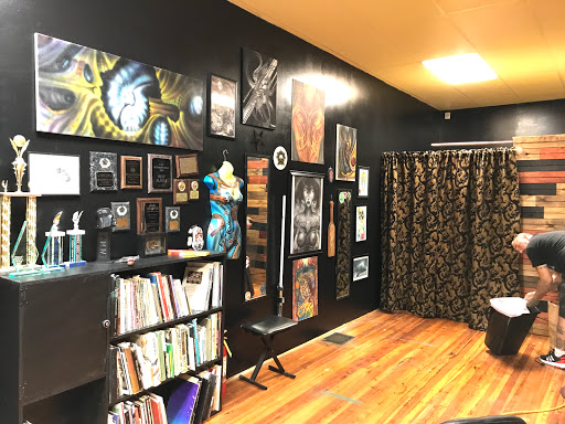 Tattoo Shop «Lucky Lotus Tattoo», reviews and photos, 1045 S Clinton Ave, Rochester, NY 14620, USA