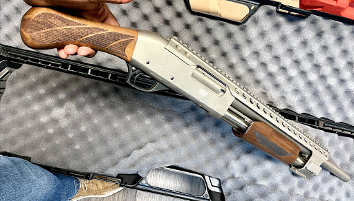 Pawn Shop «Chesapeake Square Pawn», reviews and photos, 2125 Starmount Pkwy #123, Chesapeake, VA 23321, USA