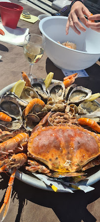 Plats et boissons du Bar-restaurant à huîtres Les Viviers du Logeo dégustation d'huitres naturels et vente a emporter à Sarzeau - n°15