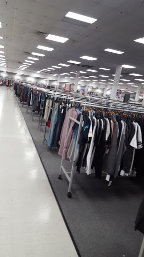 Clothing Store «Burlington Coat Factory», reviews and photos, 1025 W Patrick St, Frederick, MD 21702, USA