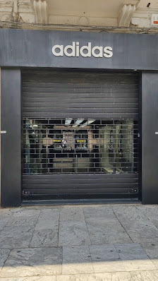 adidas Store Reggio Calabria Corso Giuseppe Garibaldi, 140, 89133 Reggio di Calabria RC, Italia
