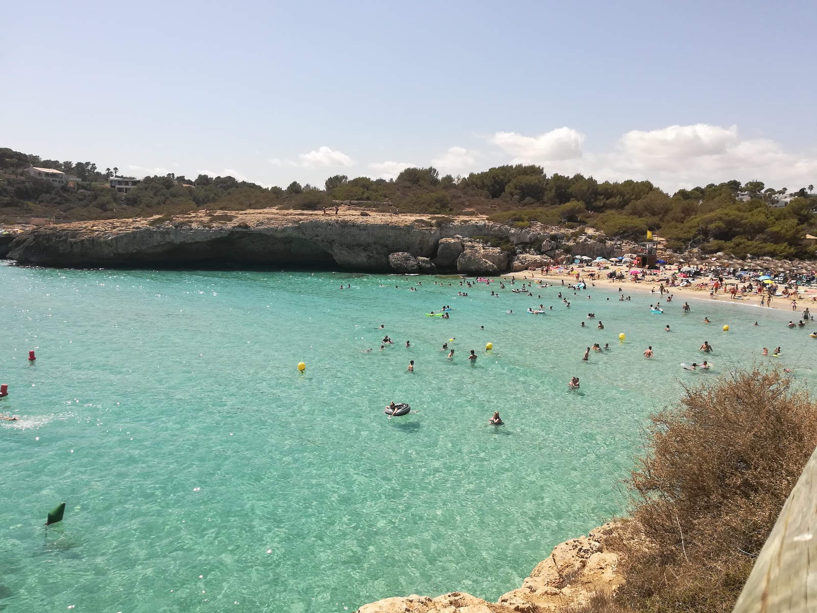 Cala Domingos II Plajı'in fotoğrafı küçük koy ile birlikte