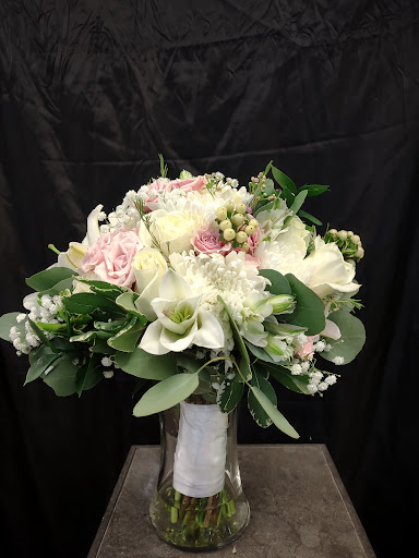Florist «Designs North Florist & Interiors», reviews and photos, 504 E Cornwallis Dr a, Greensboro, NC 27405, USA