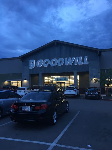 Thrift Store «Higley & Queen Creek Goodwill Retail Store & Donation Center», reviews and photos, 4570 S Higley Rd, Gilbert, AZ 85297, USA