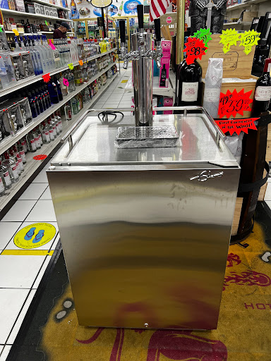 Liquor Store «PAPI LIQUORS and KEGS», reviews and photos, 1446 W 49th St, Hialeah, FL 33012, USA