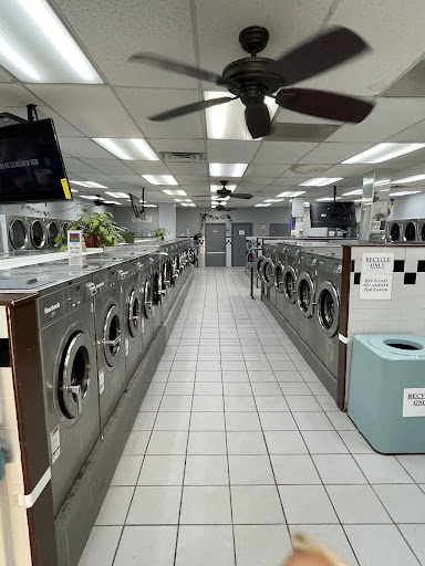 Laundromat «Laundry Plus», reviews and photos, 779 Roosevelt Ave, Carteret, NJ 07008, USA