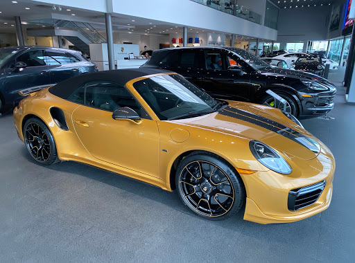 Porsche Dealer «Porsche Exchange», reviews and photos, 2300 Skokie Valley Rd, Highland Park, IL 60035, USA