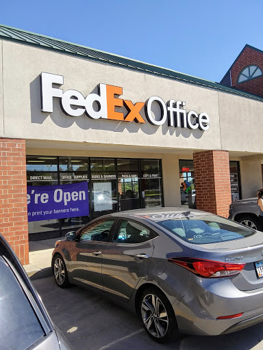 Print Shop «FedEx Office Print & Ship Center», reviews and photos, 10201 University Ave, Clive, IA 50325, USA