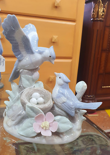 Thrift Store «Waldans Antiques Buy & Sell», reviews and photos, 4209 SW 75th Ave, Miami, FL 33155, USA